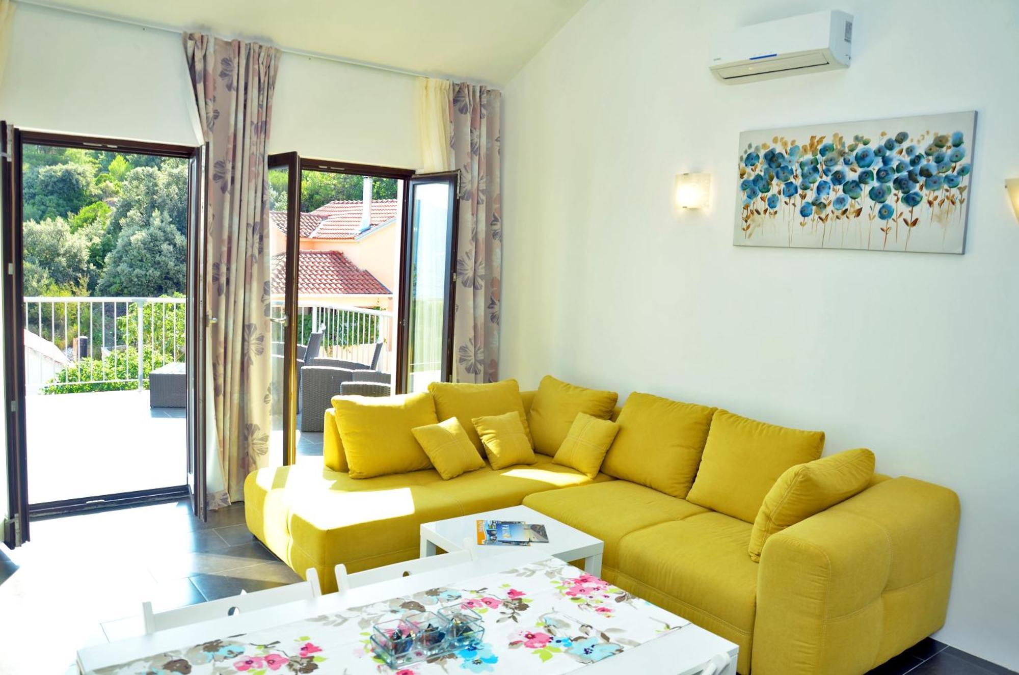 Lozna Residence Postira Luaran gambar