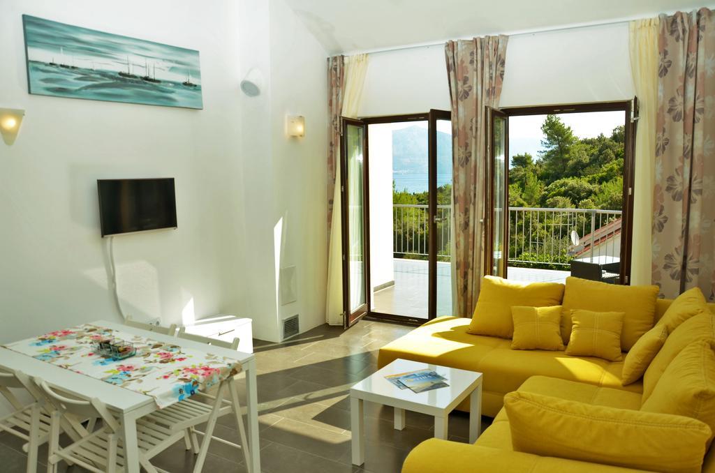 Lozna Residence Postira Luaran gambar