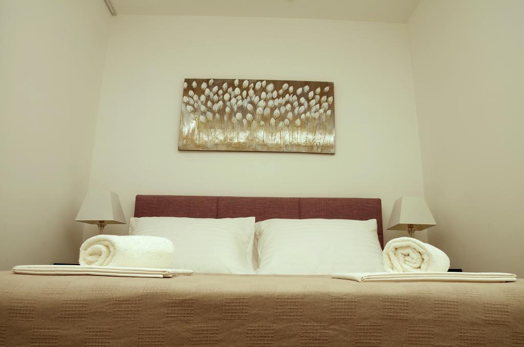Lozna Residence Postira Luaran gambar