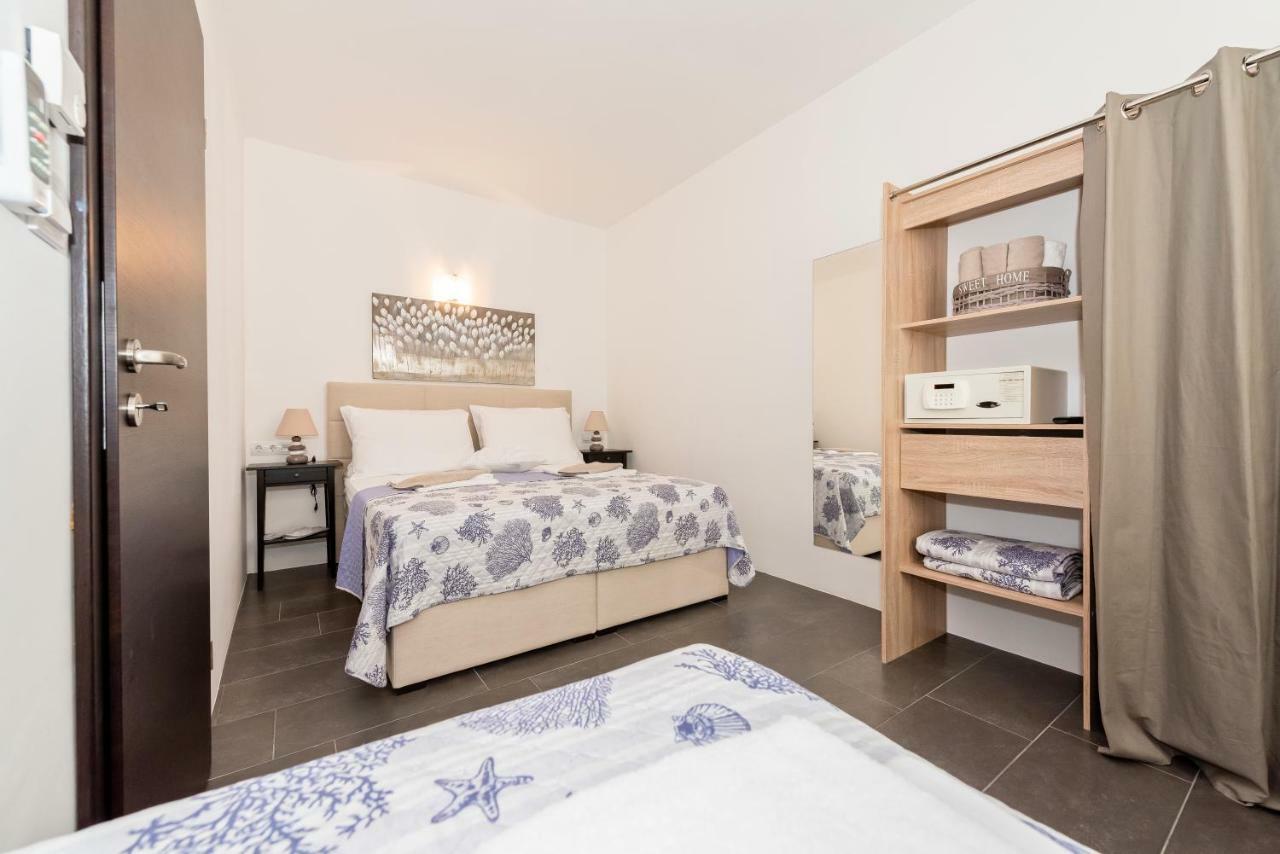 Lozna Residence Postira Luaran gambar