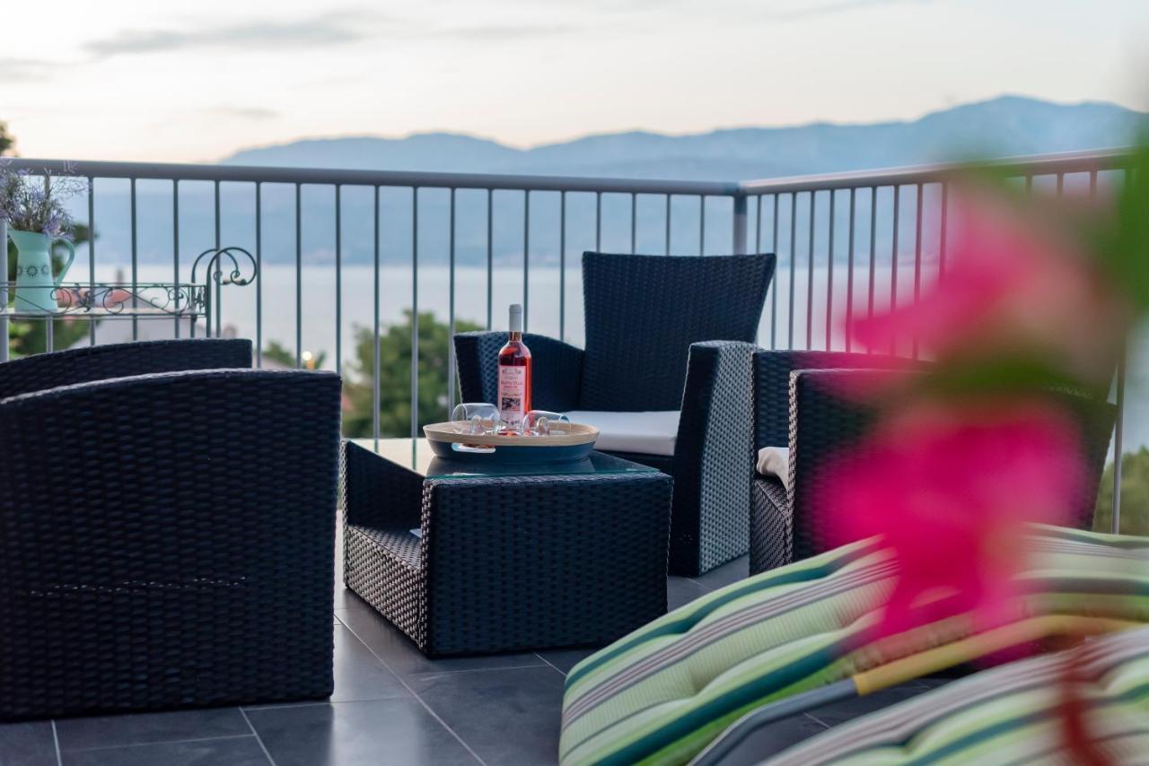 Lozna Residence Postira Luaran gambar